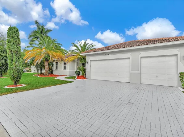15976 SW 4th St, Pembroke Pines, FL 33027