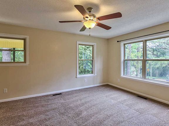4th image of 1919 Sunset Ln