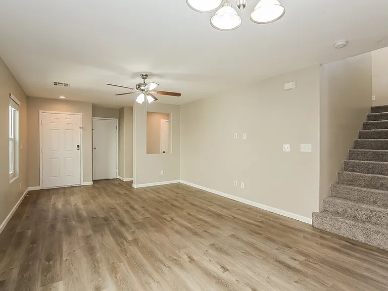 9790 Splendor Sky Ave — Photo 4