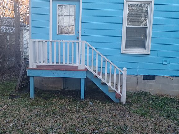 2nd image of 1008 Wilcox St #B