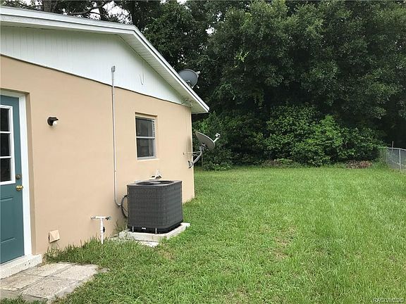 3rd image of 2140 W Gardenia Dr