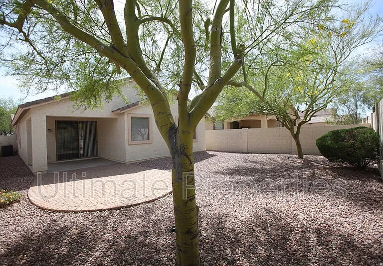 2230 W Oyer Ln — Photo 27