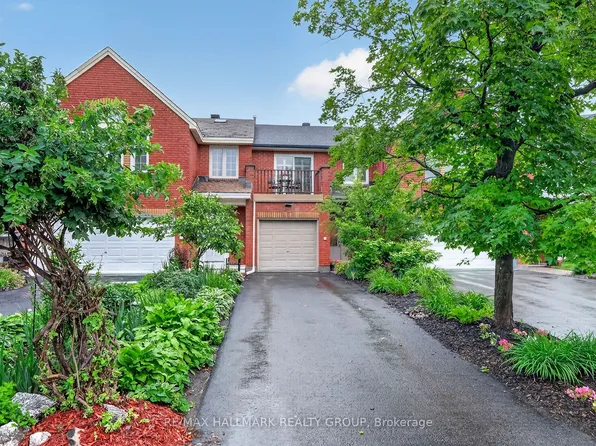 162 Dunbarton Ct, Ottawa, ON K1K 4L6