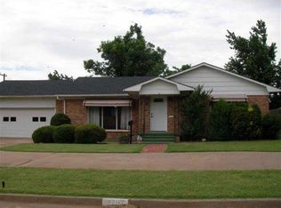 2207 N Lee Dr, Altus, OK 73521