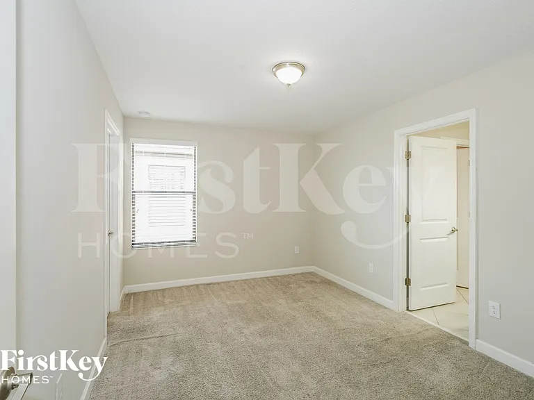 9835 Ivory Dr — Photo 12