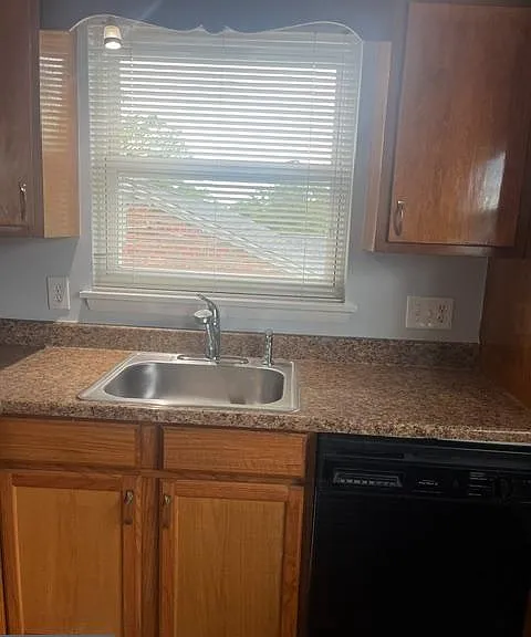 7506 New Hampshire Ave — Photo 12