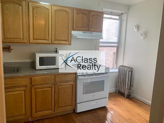 3rd image of 30-12 49th St #3R