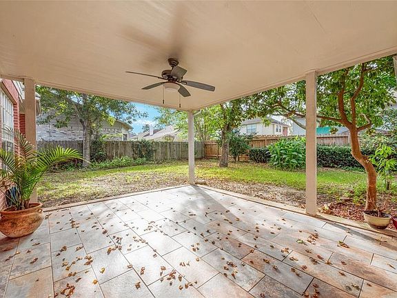 4th image of 2402 Dixie Woods Dr
