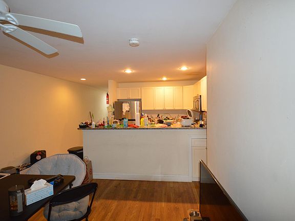 2nd image of 56 Egmont St APT 6A