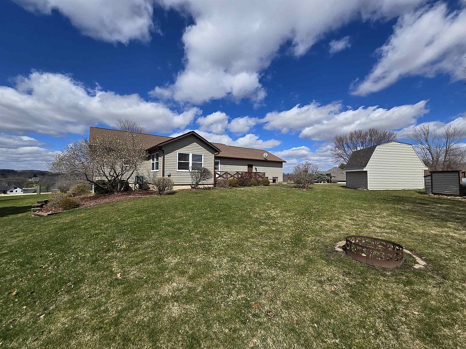 1010A94 Cardinal Ct, Apple River, IL 61001 Zillow