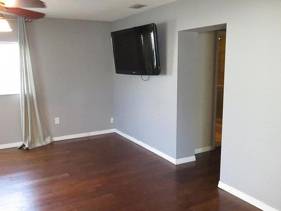 4th image of 8958 Briarwood Dr
