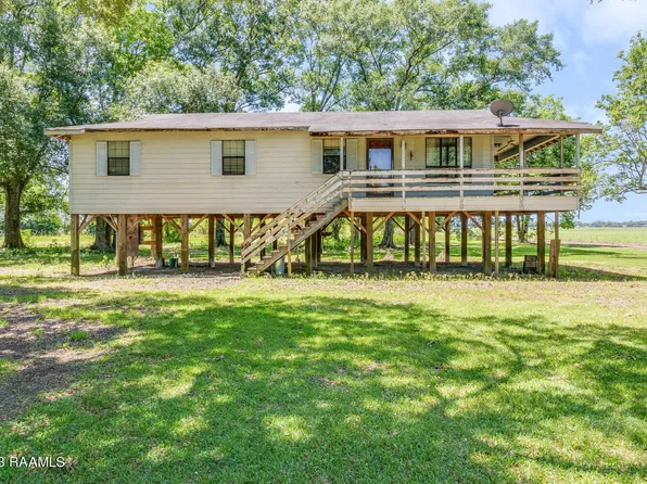 1016 Bernard Rd, Saint Martinville, LA 70582
