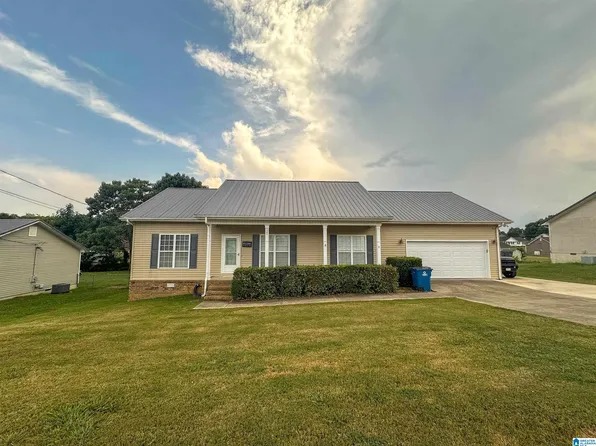 122 Village Dr, Oxford, AL 36203