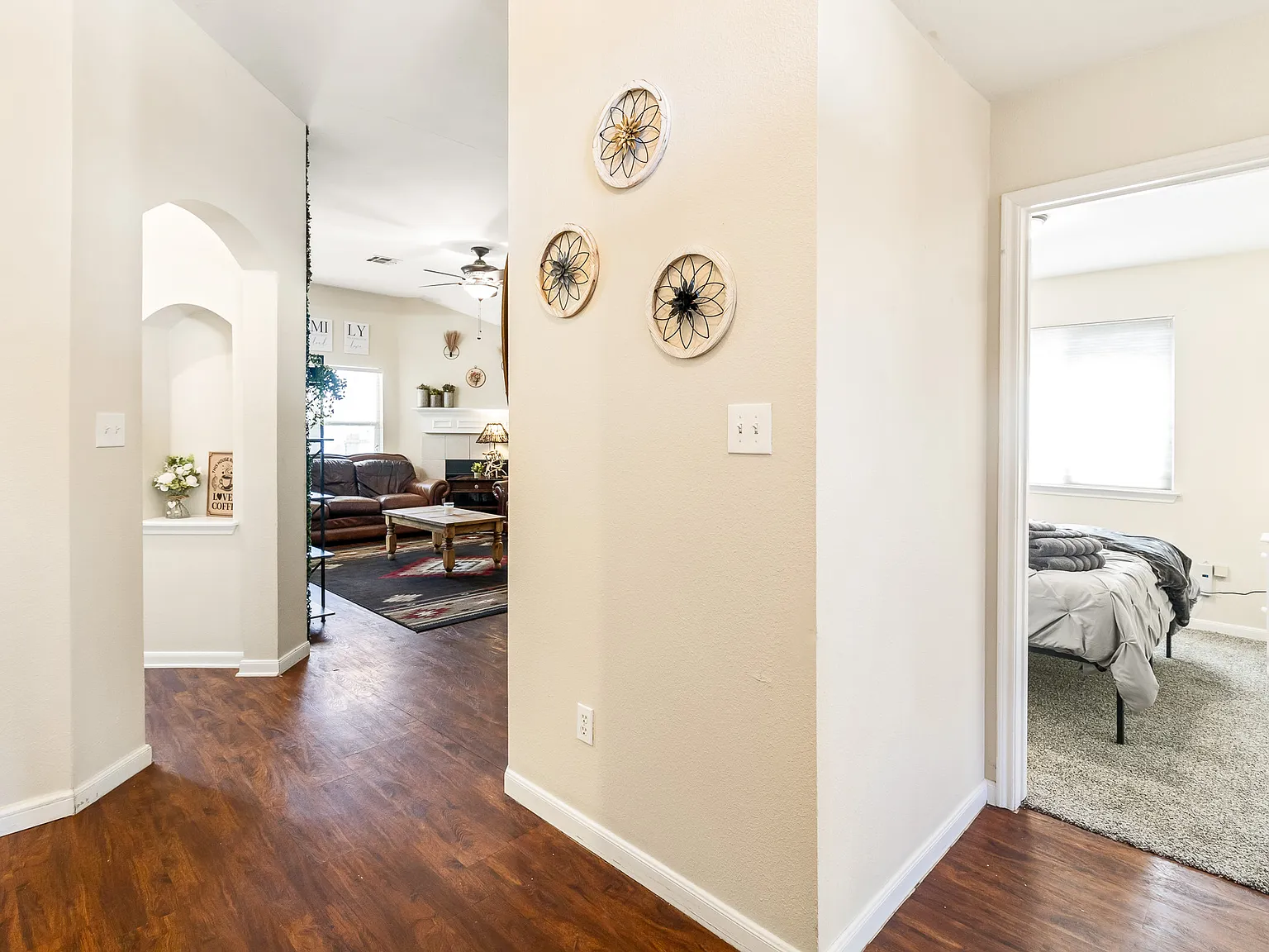 4 bed, 1997 sqft, $3,250 — Photo 3