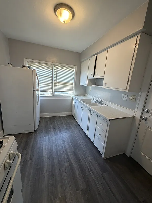 2 bed, 1.0 bath, 973 sqft, $1,088 — Photo 3