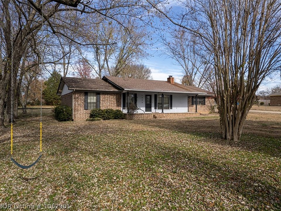 1st image of 1333 Charles Dr