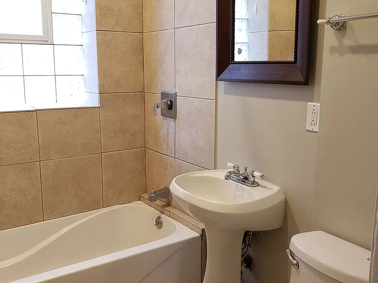 6964 N Ashland Blvd #1S — Photo 16