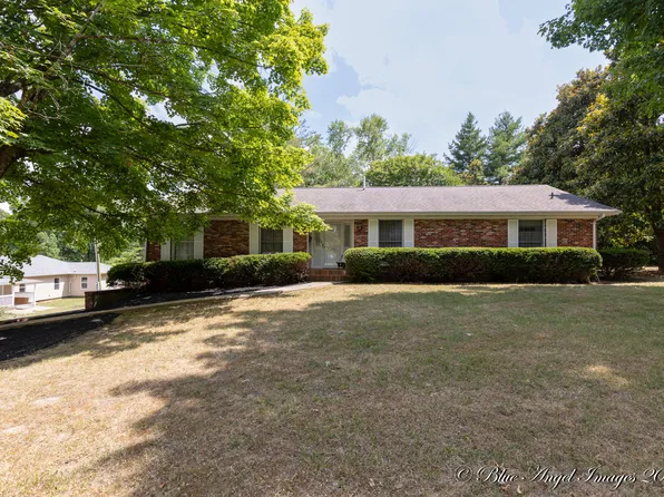 1326 W Broadway Street, West Plains, MO 65775