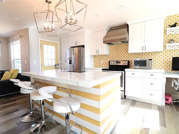 2nd image of 627 Avenue G