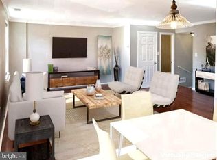 1725 Fitzwater St #B, Philadelphia, PA 19146