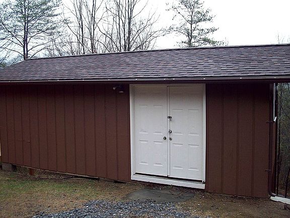 Storage building 1