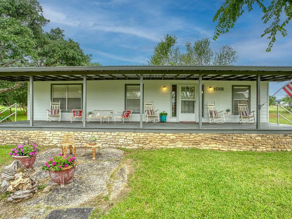 1st image of 1018 Overlook Drive