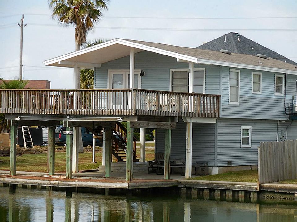 1st image of 16703 Marina Dr