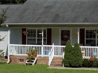 2509 Eight Oaks Dr, High Point, NC 27263