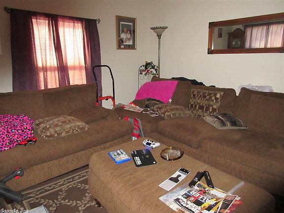 2nd image of 1006 W 21st St