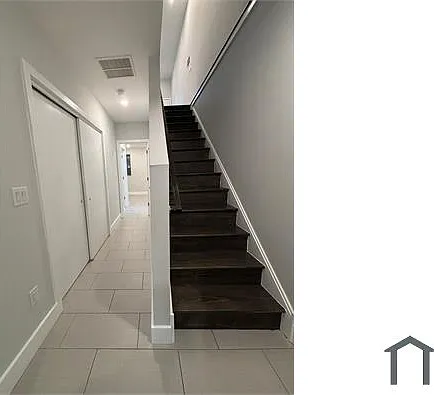2114 N Franklin St #1A — Photo 5