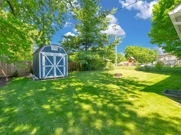 505 N Main St, Yale, MI 48097