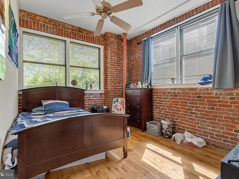 200 Krams Ave #2-3 — Photo 10