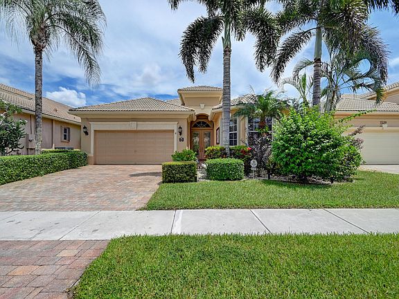 2nd image of 7235 Veneto Drive