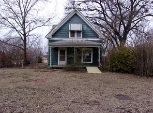 410 S Fawn St, Caney, KS 67333