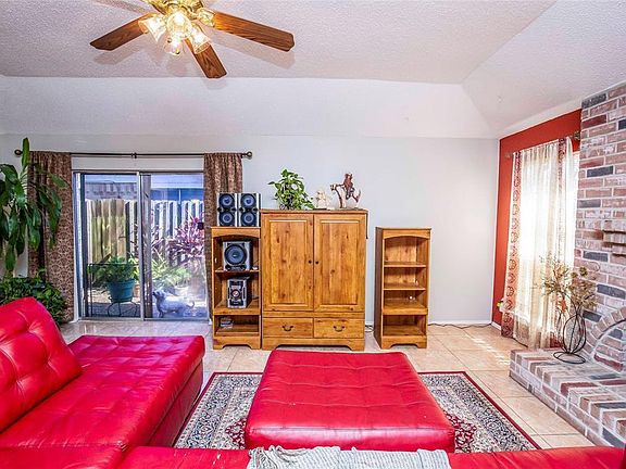 4th image of 16314 Villaret Dr