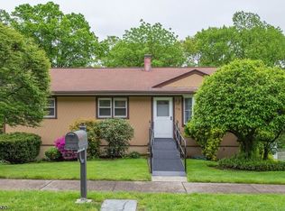 105 Red Twig Trl, Bloomingdale, NJ 07403