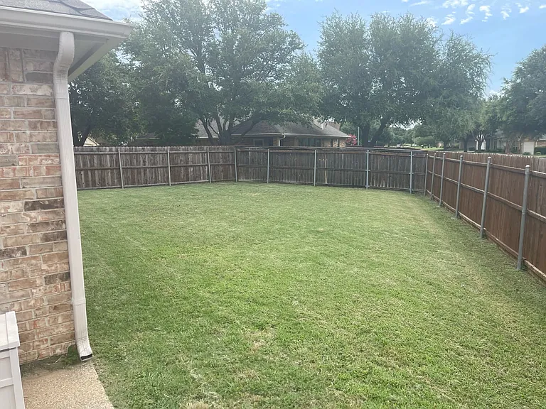 10717 Greenview Ct — Photo 13