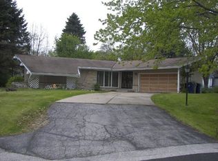 9533 W Orinda Ct, Milwaukee, WI 53224