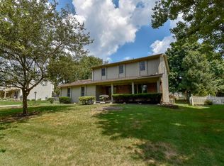 50 Timber Ridge Dr, Pickerington, OH 43147