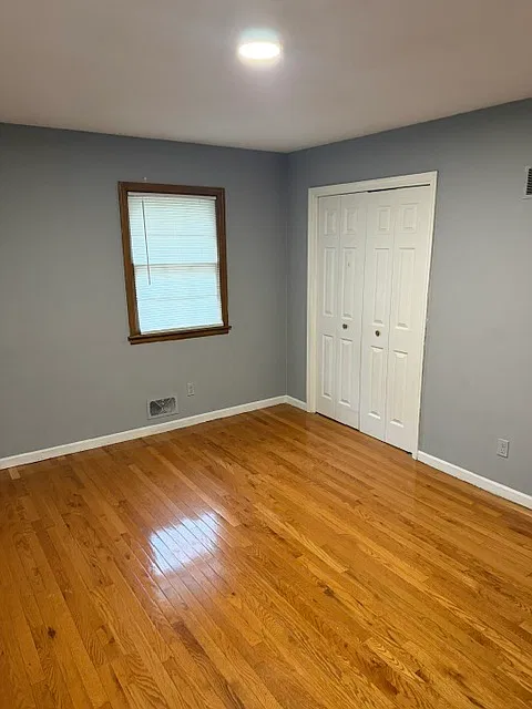 504 NW Wedgewood Dr — Photo 3