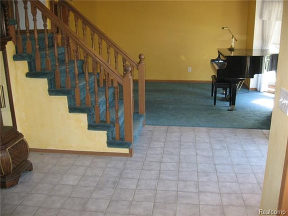 3rd image of 22351 Nearbrook Ct