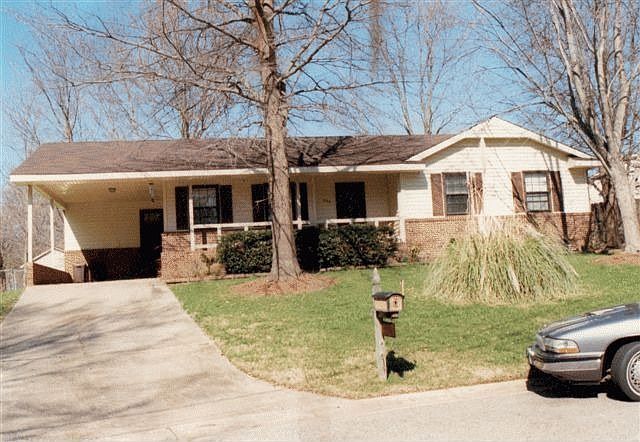 906 Sussex Lane, Cary, North Carolina