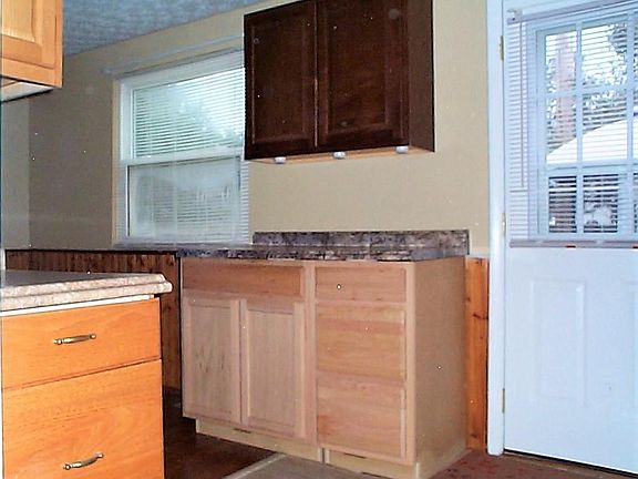 5th image of 2283 Topaz Dr