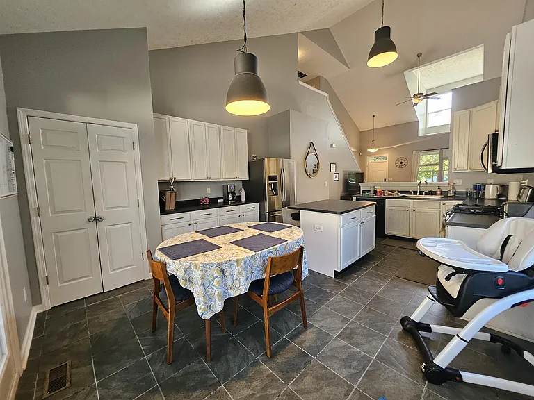2311 N Alabama St — Photo 12