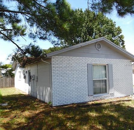 3rd image of 1604 Cromwell Dr