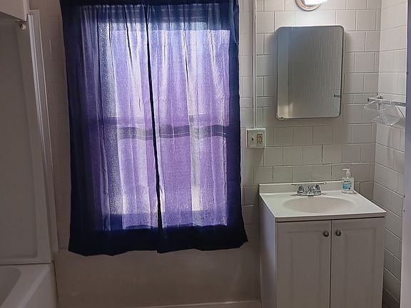 4th image of 212 State St APT 8