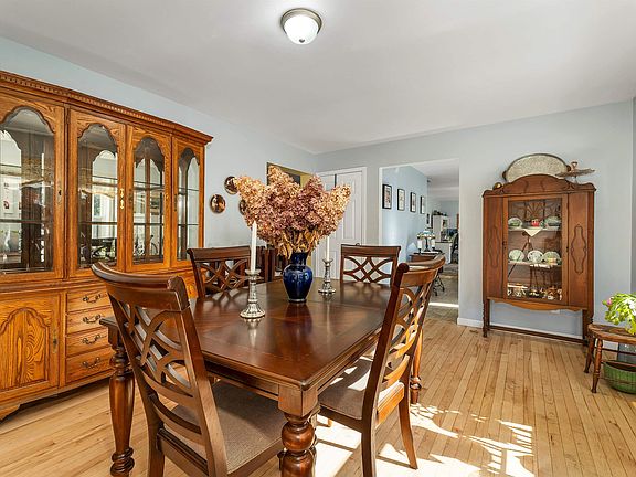 4th image of 270 Lockes Hill Road