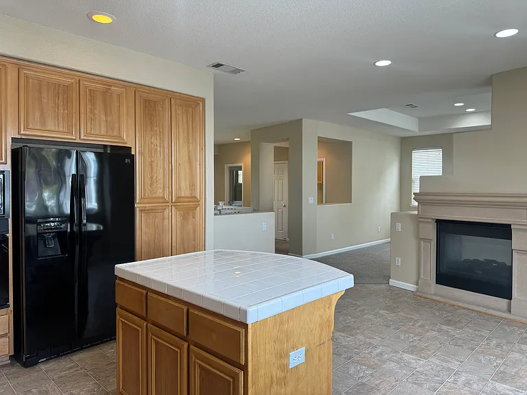 1131 Park Ln — Photo 13