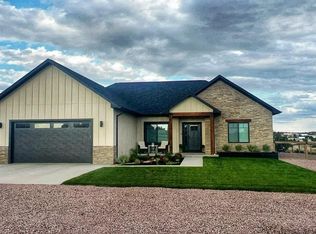 1676 R St, Penrose, CO 81240