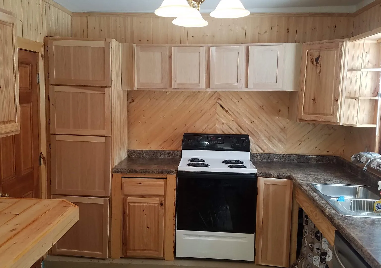 Morgan Park townhouse, yard, end unit, quiet, garage, laundry, spacious — Photo 4